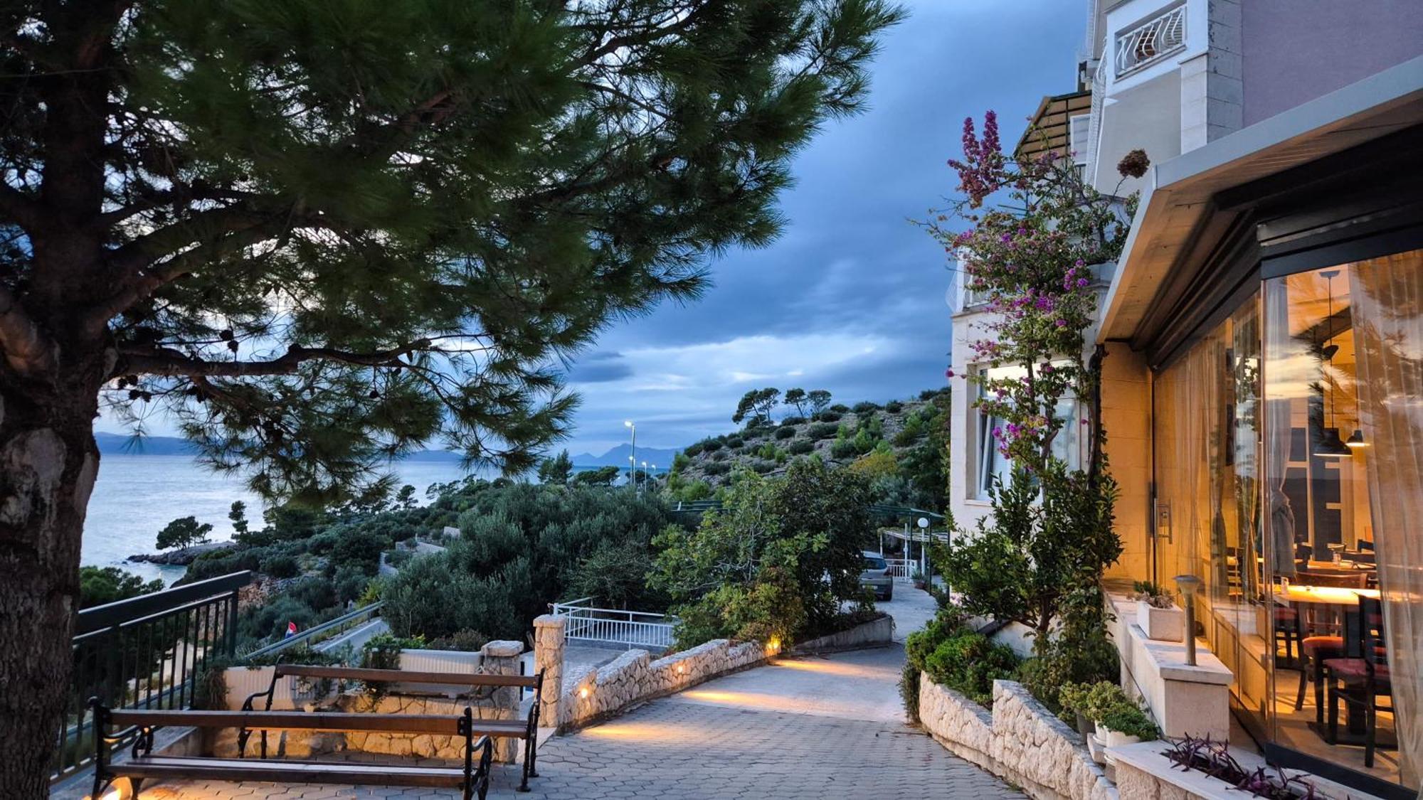Villa Cascada 포드고라 외부 사진